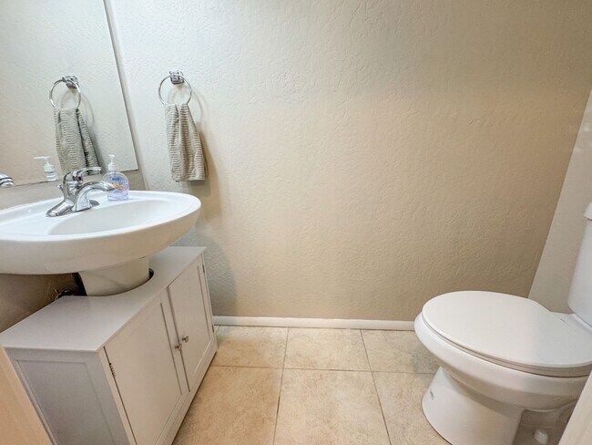 Building Photo - TWO STORY CONDO - RIMROCK/MONTEZUMA- BEAVE...