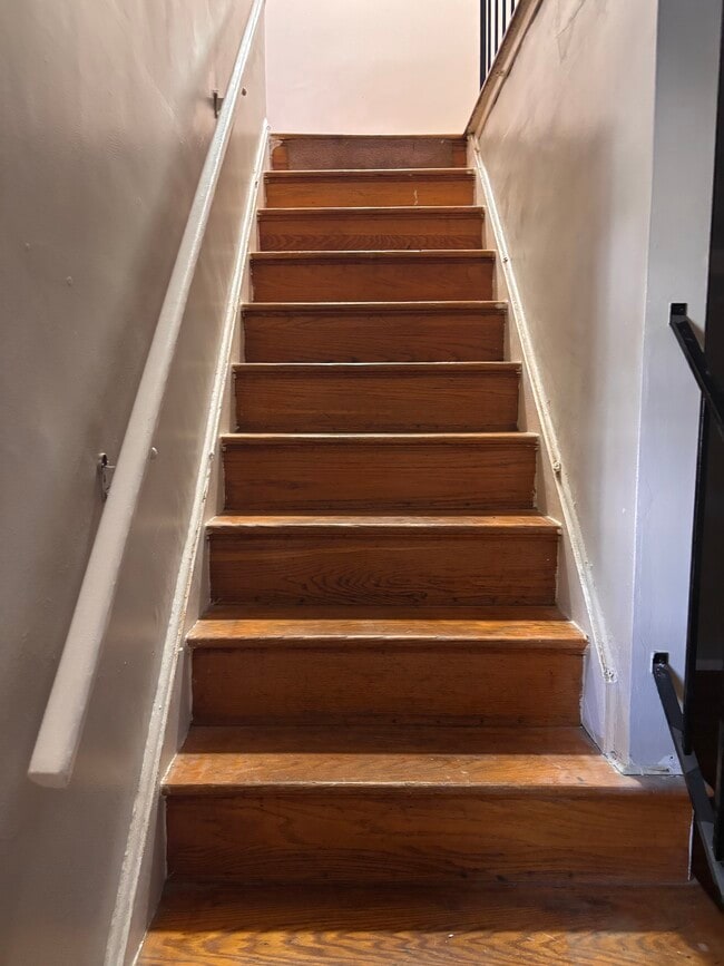 Building Photo - 2137 Braddish Ave