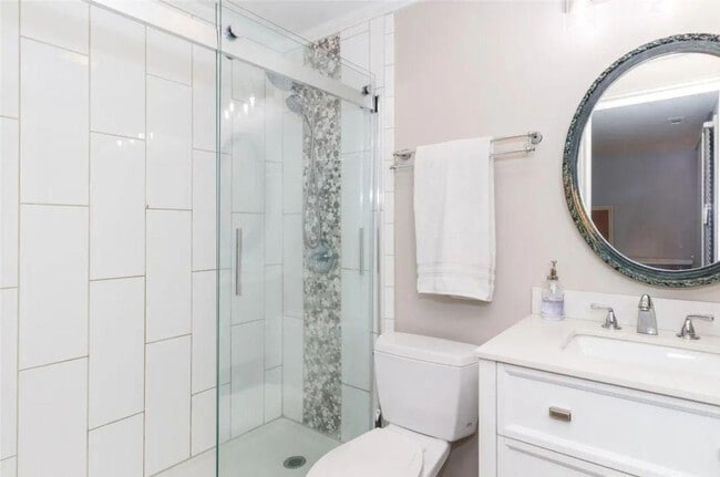 Building Photo - 7417 Shadowlake Dr