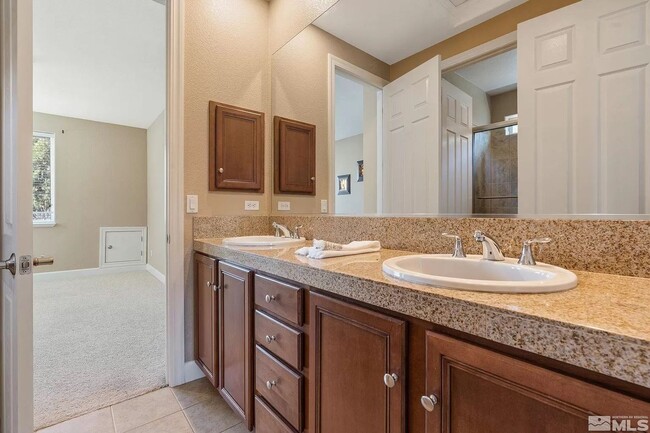 Building Photo - Damont Ranch Townhome Available to Lease Now