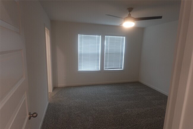 Building Photo - 2824 Lisburn Ter Ln