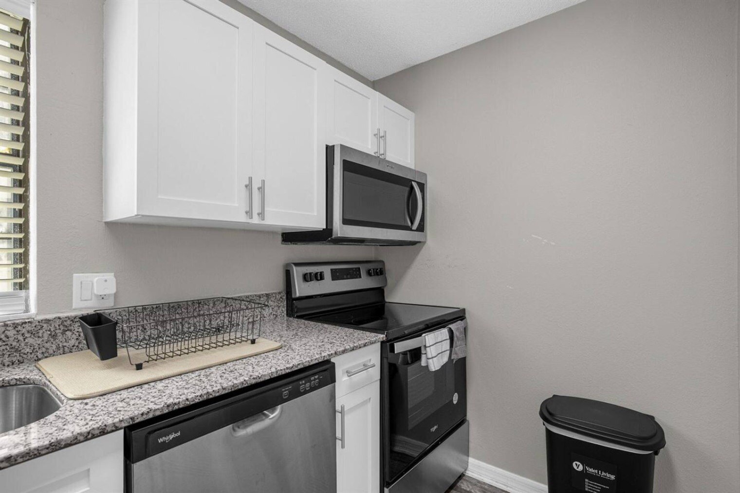 Building Photo - 13915 Heritage Club Dr