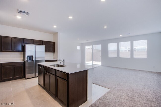 Building Photo - 6609 Tumoulin St