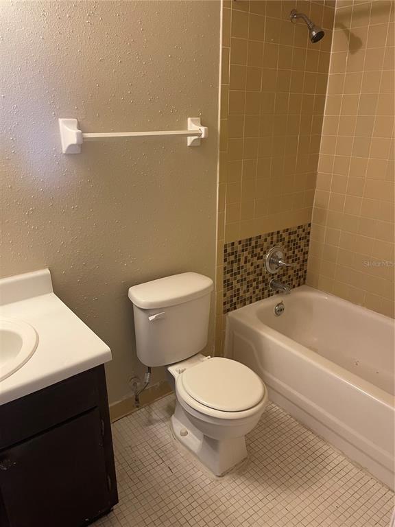Building Photo - 137 Springwood Cir