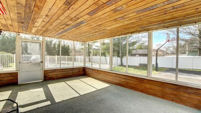 Building Photo - 52 Damascus Dr