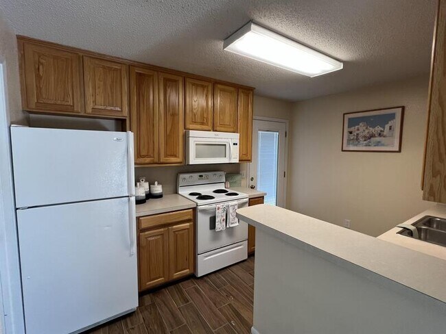 Building Photo - 5427 Ricci St