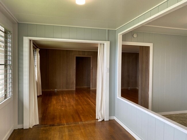 Building Photo - 123 Punahele St