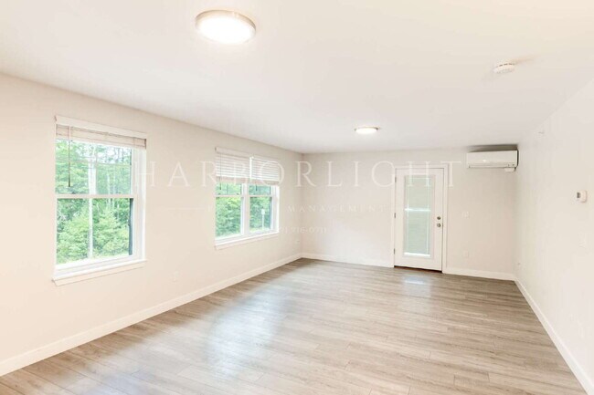 Building Photo - 37 Mill Commons Dr