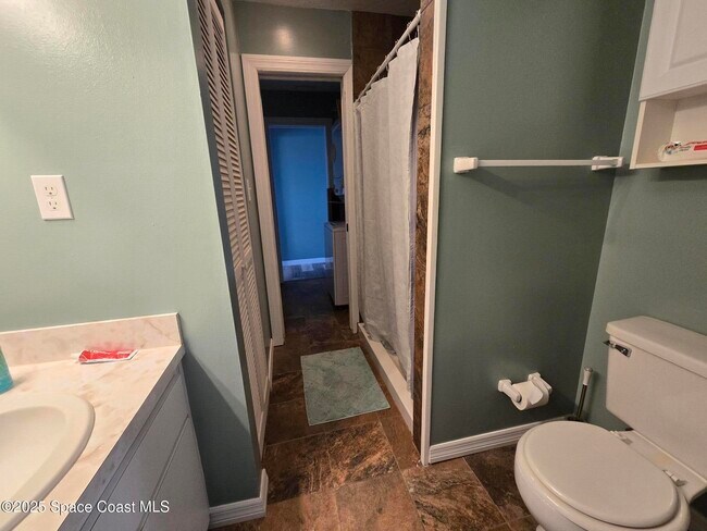 Building Photo - 0000 Pineapple Ave