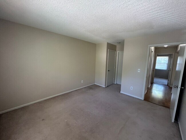 Building Photo - 11800 Caenen St