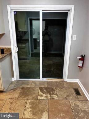 Building Photo - 129 GREEN