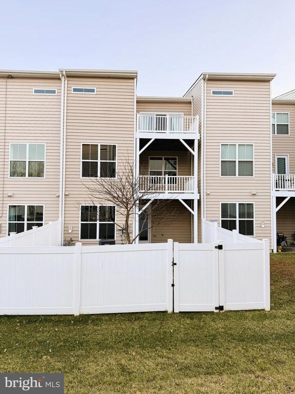 Building Photo - 4074 Elizabeth Reed Wy