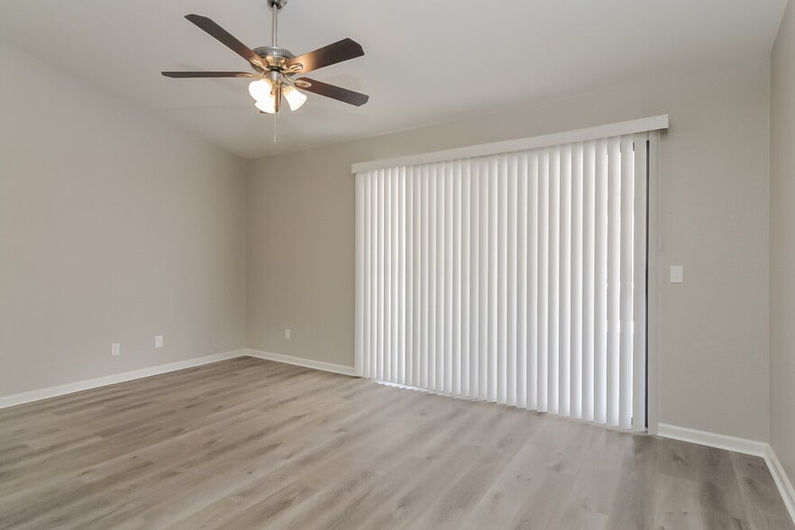 Building Photo - 7107 S Rhapsody Ln