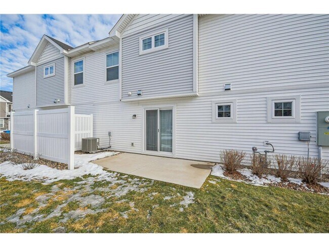 Building Photo - 1203 Lower 143rd St E