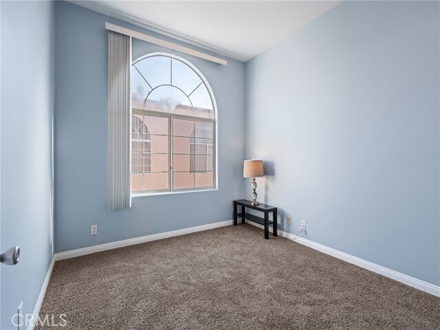 Building Photo - 408 W Queen St