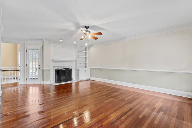 Building Photo - 15 Mulberry Ln