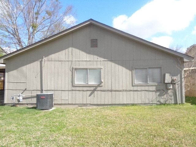 Building Photo - 13919 Tower Point Dr