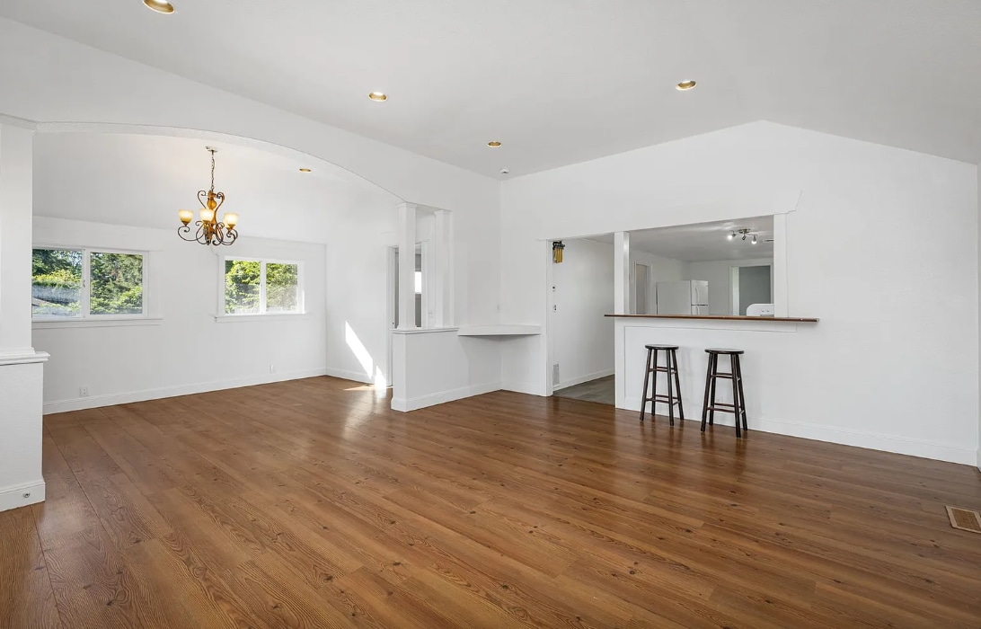 Building Photo - 10612 NW Skyline Blvd