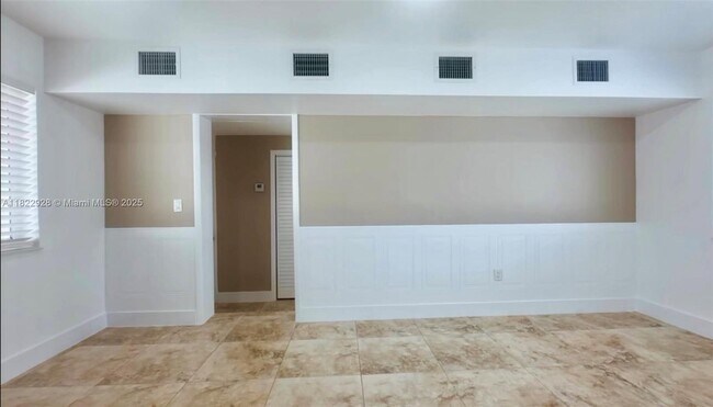 Building Photo - 1840 NW 36th Ave