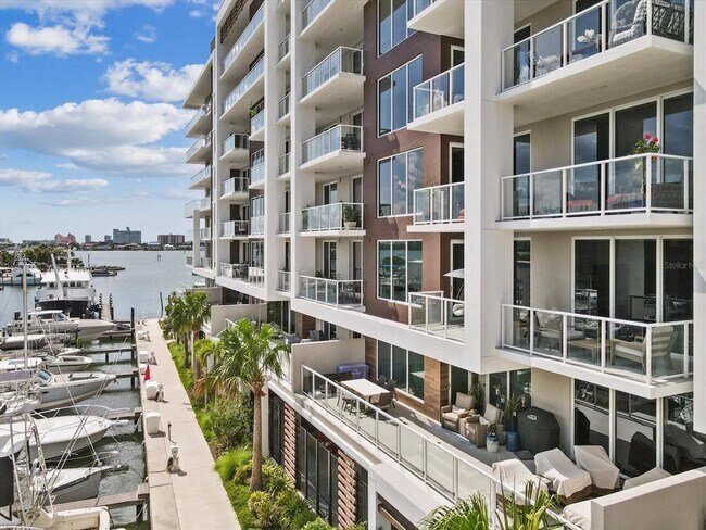 Primary Photo - 920 N Osceola Ave