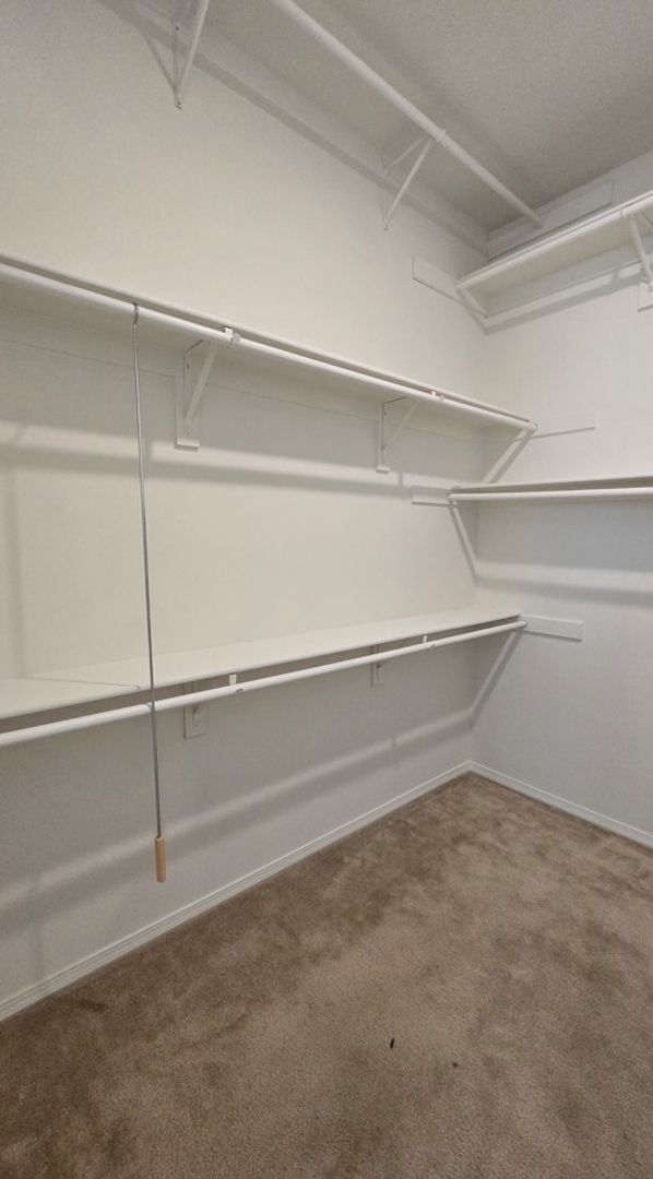 Building Photo - 6011 Dubois Pl