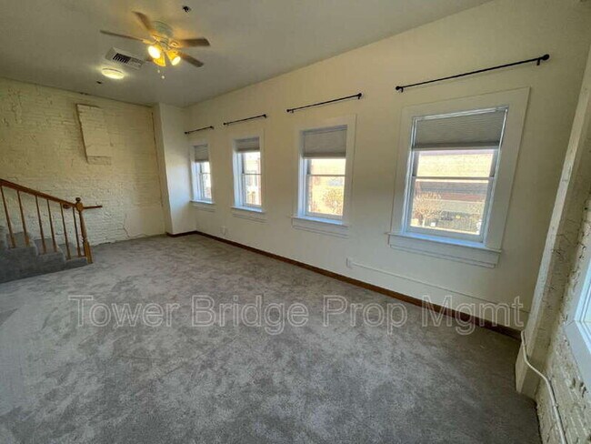 Building Photo - 122 I St