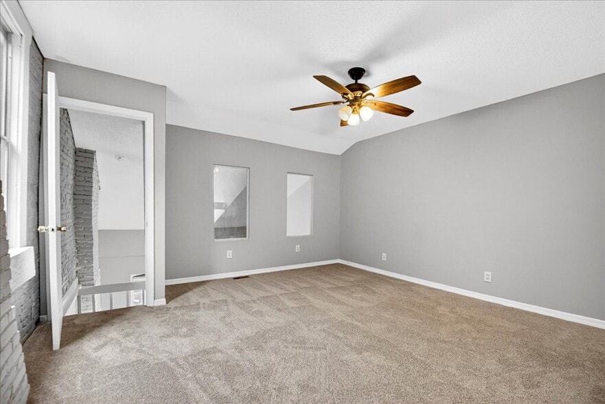 Building Photo - 2352 S 10th St