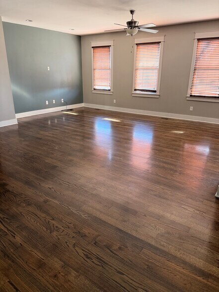 Building Photo - 414 Acklen Park Dr