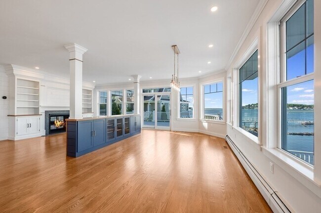 Building Photo - 8 Riverside Rd