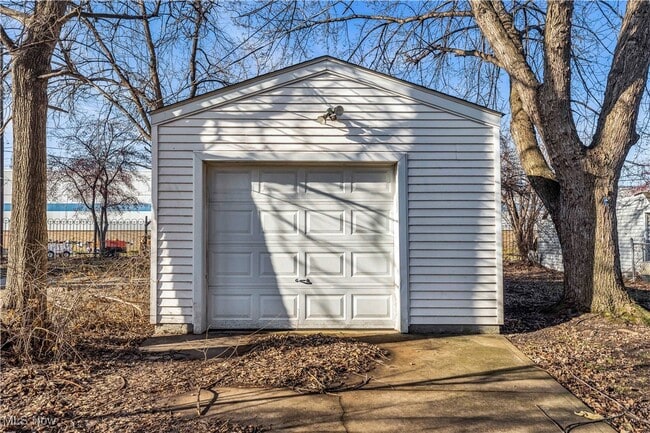 Building Photo - 3992 E 26th St