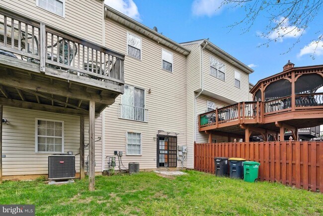 Building Photo - 4935 Wallflower Wy