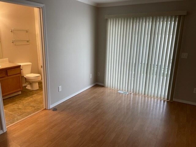 Main bedroom with sliding door to back yard - 3065 S Ladera Pl