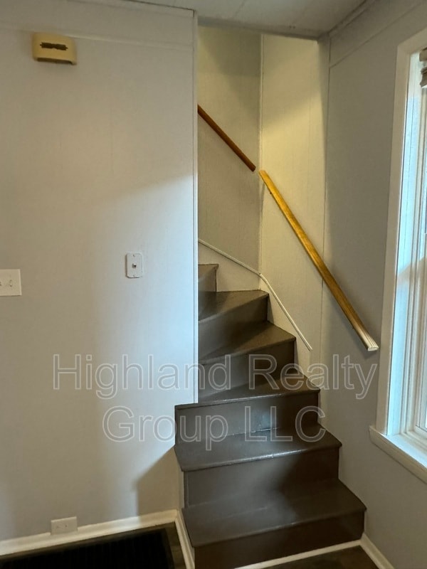 Building Photo - 911 Blunston St