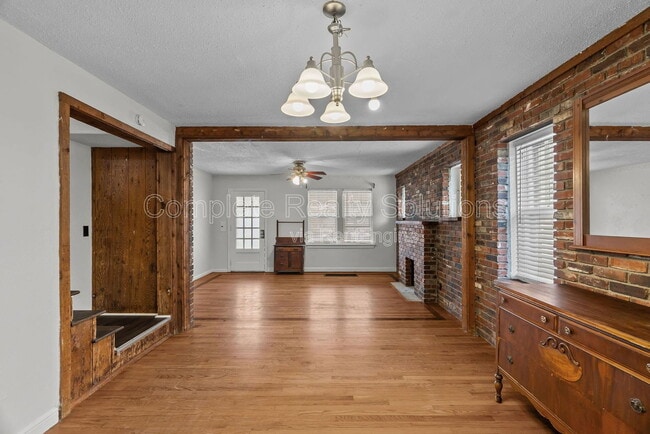 Building Photo - 8026 Wynwood Dr