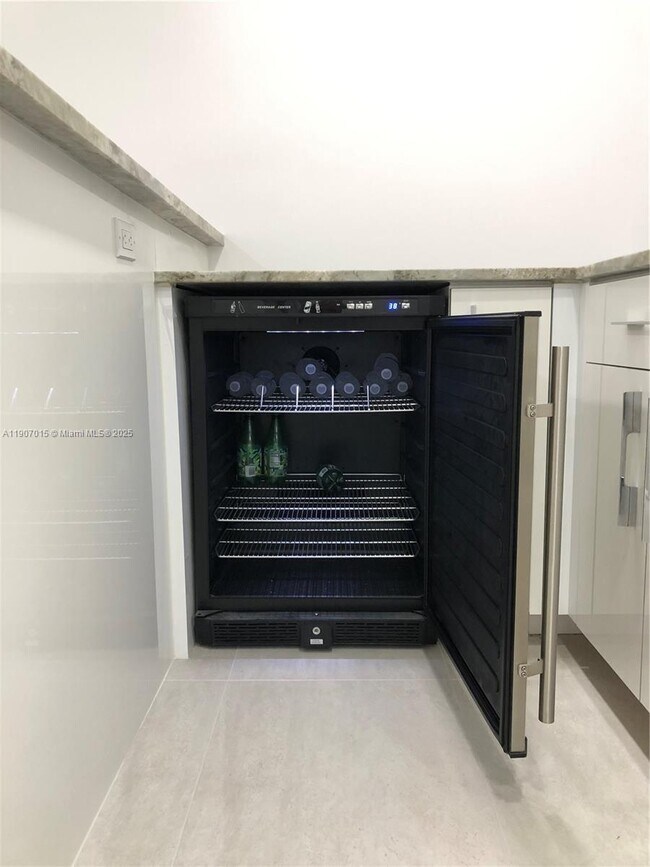 Building Photo - 710 N K St