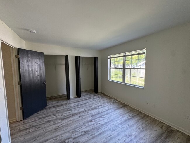 Building Photo - 458 N Lake Shore Dr