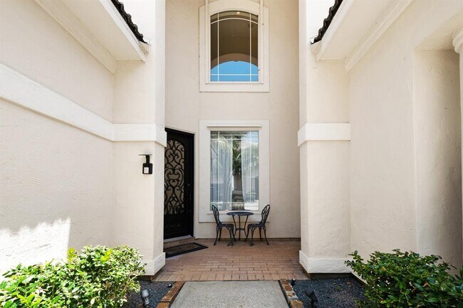 Building Photo - 305 Harborside Cir