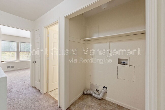 Building Photo - 955 Leroy St