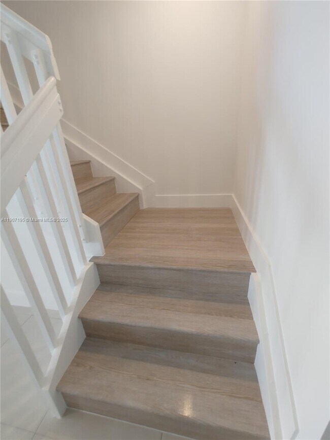 Building Photo - 34468 SW 191st Ct