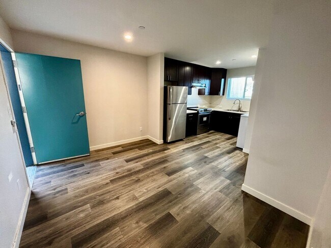 Building Photo - Remodeled 1 bed 1 bath Promotion!