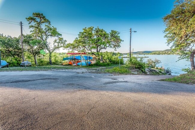 Building Photo - 15501 Rock Creek