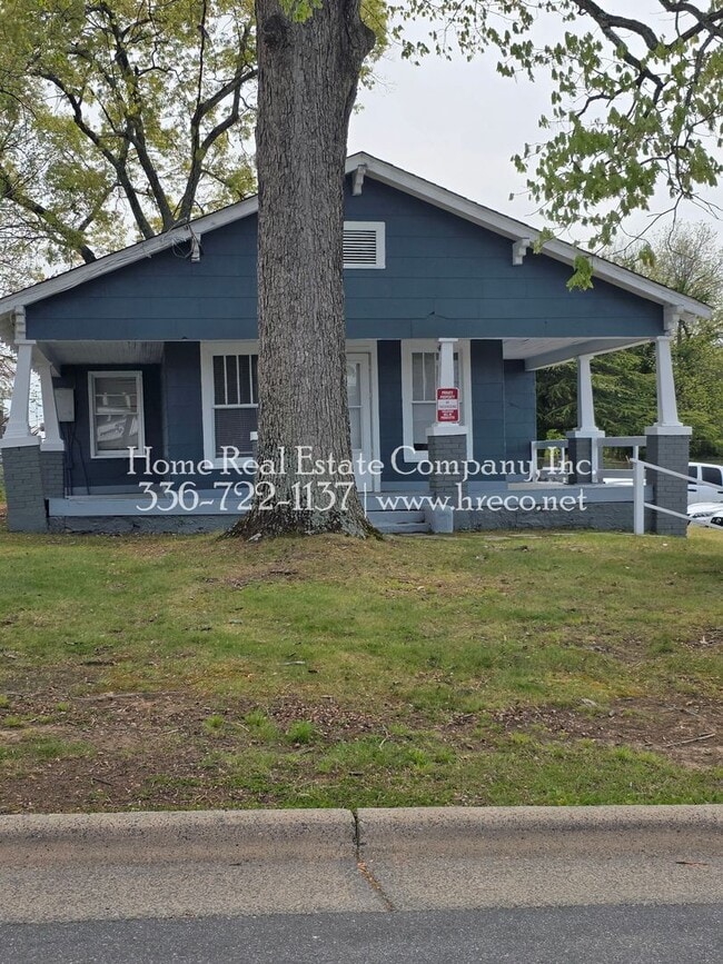 Building Photo - 526 E 17th St