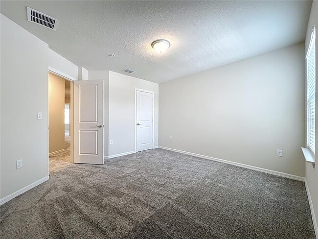Building Photo - 431 Meadowland Pt