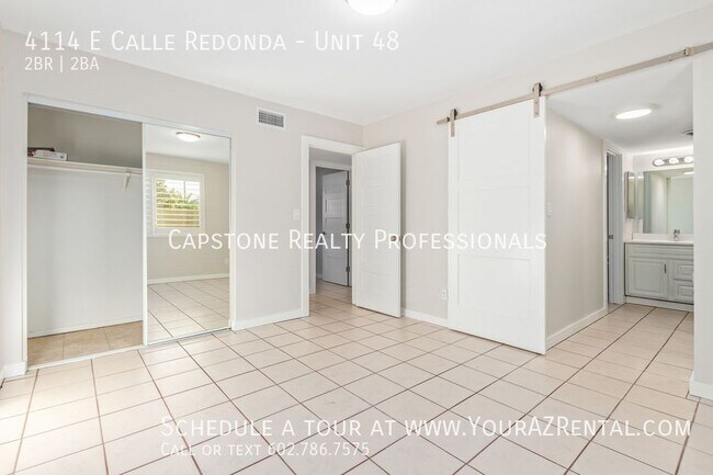 Building Photo - 4114 E Calle Redonda