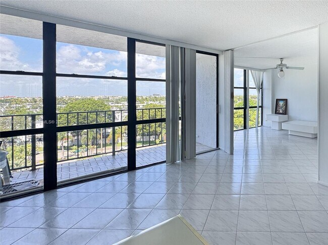 Primary Photo - 1000 Parkview Dr