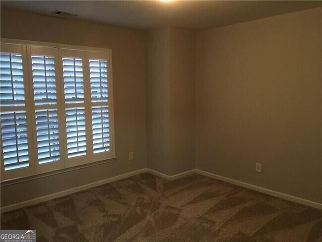 Building Photo - 500 Papillion Trace