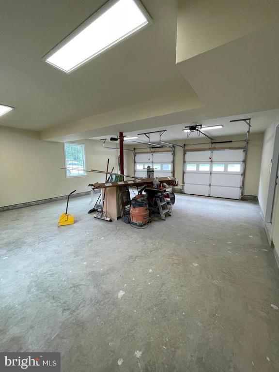 Building Photo - 8112 Leland Rd