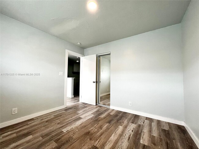Building Photo - 715 SW 5th St