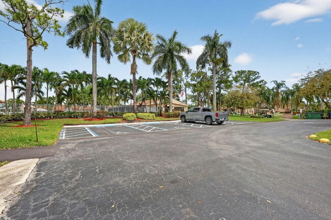 Building Photo - 624 Sea Pine Way