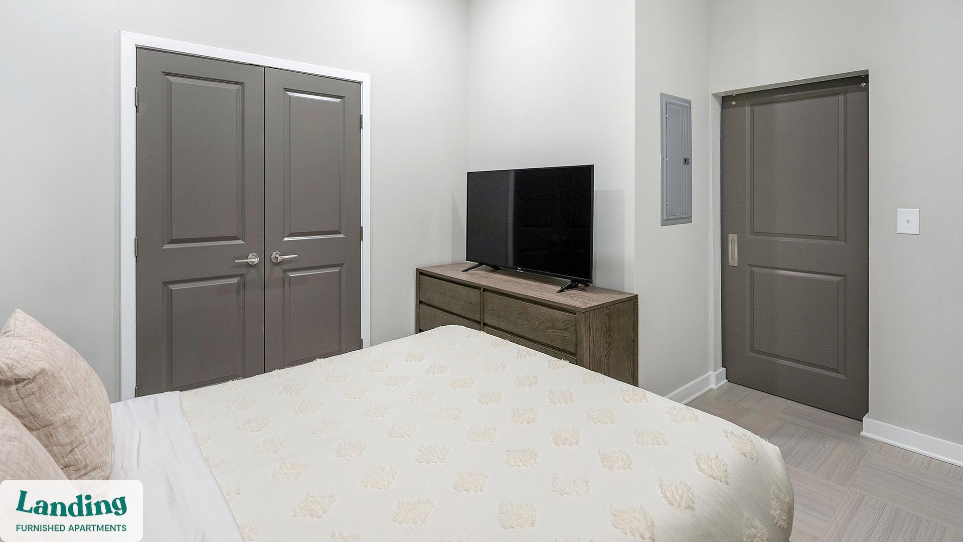 Building Photo - 600 19th St N